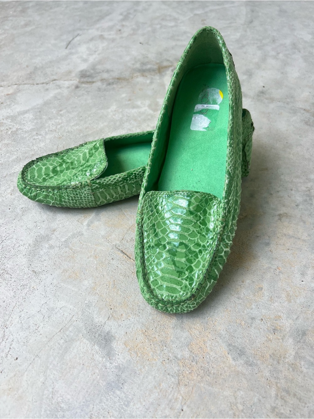 AEROSOLES Green Faux Snakeskin Leather Driving Loafers